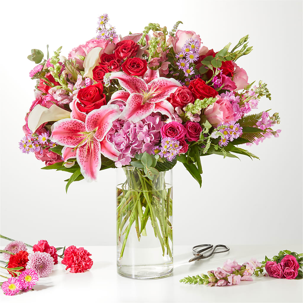 Swooning Over You - A Luxury Florist Original – ROY'S FLORIST, Winnipeg MB