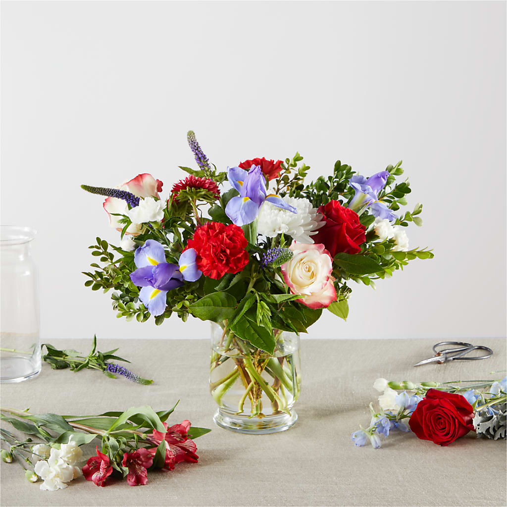 Star Spangled - A Florist Original – ROY'S FLORIST, Winnipeg MB