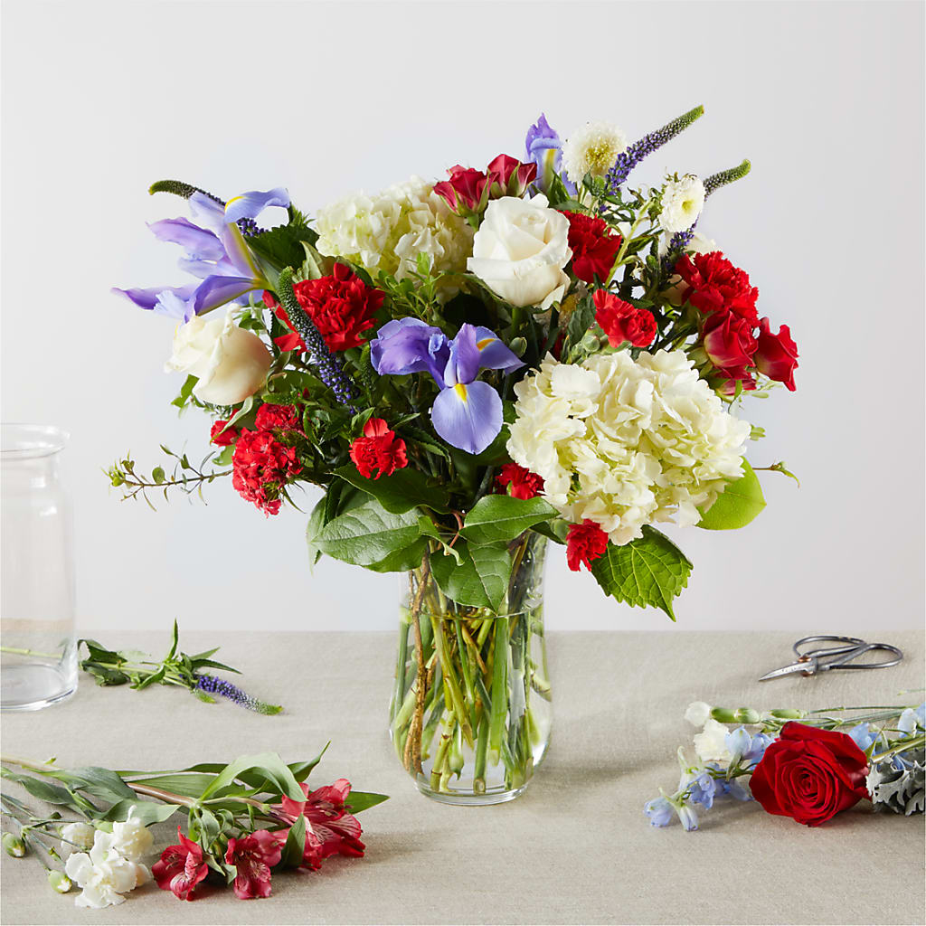 Star Spangled - A Florist Original – ROY'S FLORIST, Winnipeg MB