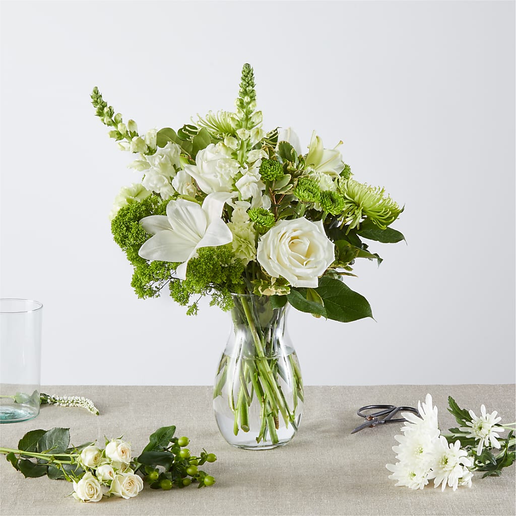 Irish Garden - A Florist Original – ROY'S FLORIST, Winnipeg MB
