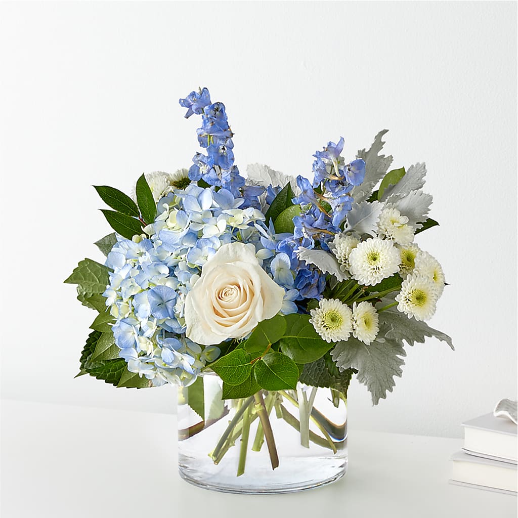 Clear Skies Bouquet – ROY'S FLORIST, Winnipeg MB