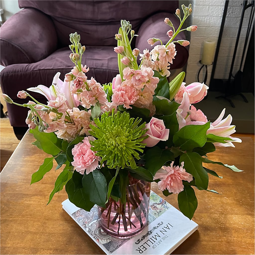Pretty in Pink Bouquet – ROY'S FLORIST, Winnipeg MB