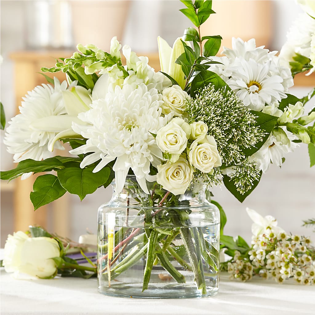 Classic Ivory – A Florist Original – ROY'S FLORIST, Winnipeg MB