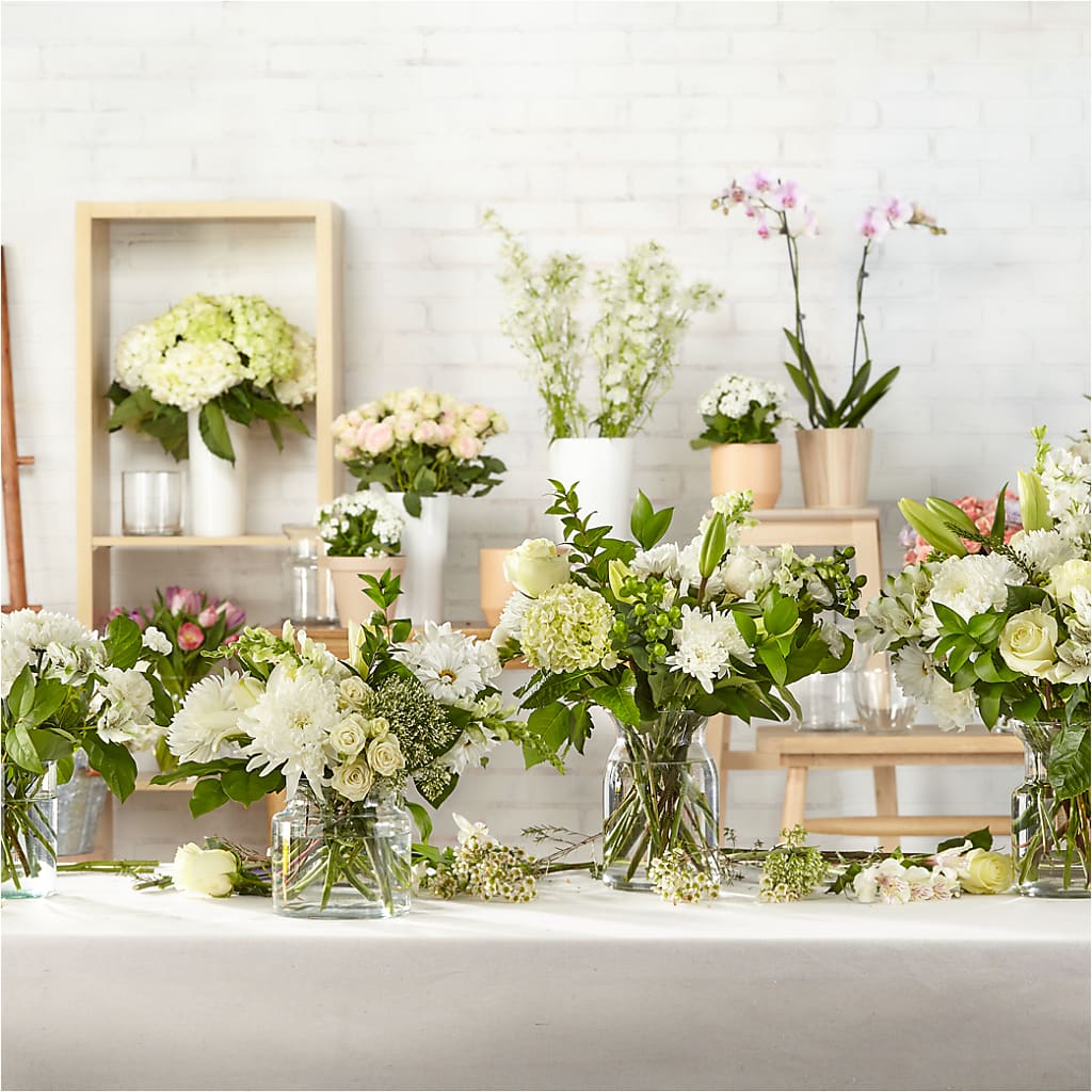 Classic Ivory – A Florist Original – ROY'S FLORIST, Winnipeg MB