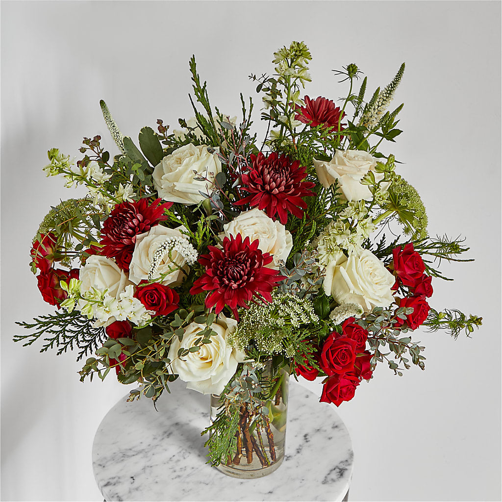 Favorite Traditions Bouquet – ROY'S FLORIST, Winnipeg MB