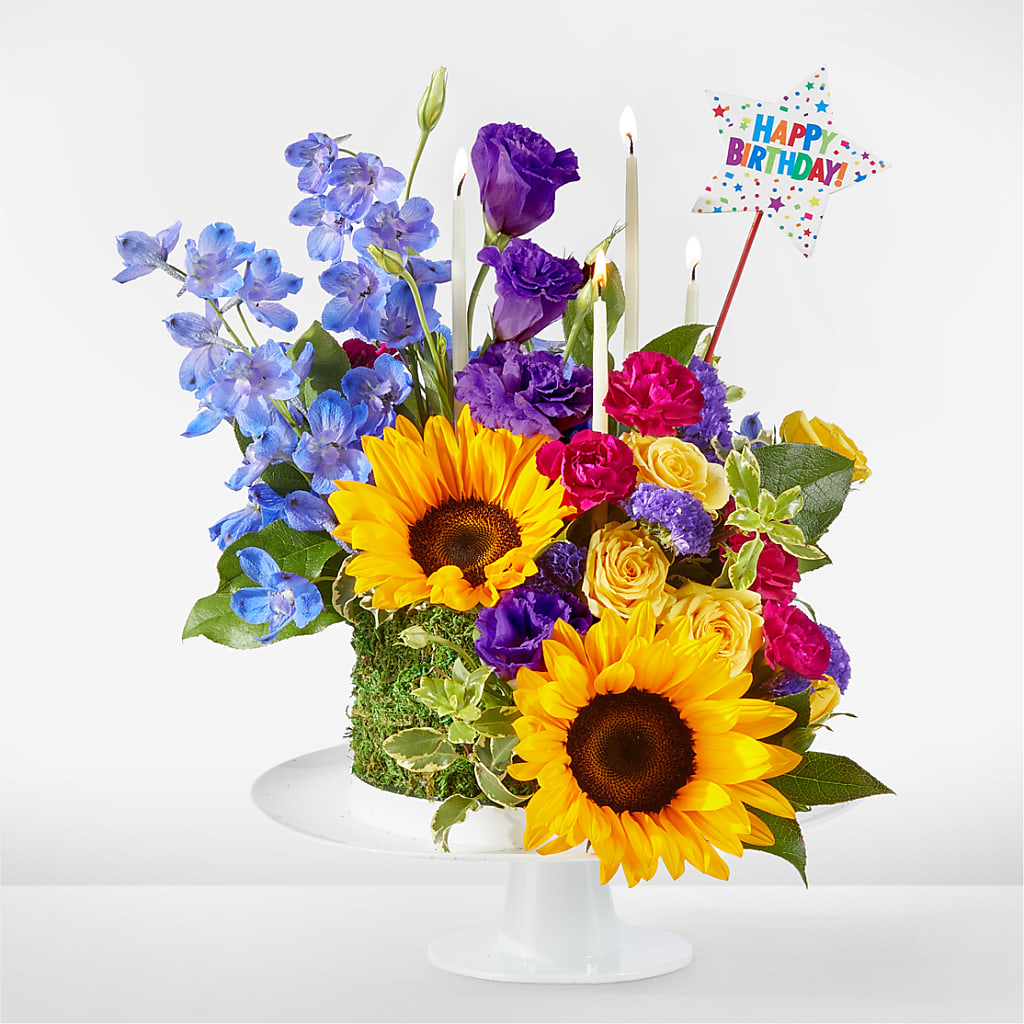 Star of the Day Floral Cake – ROY'S FLORIST, Winnipeg MB