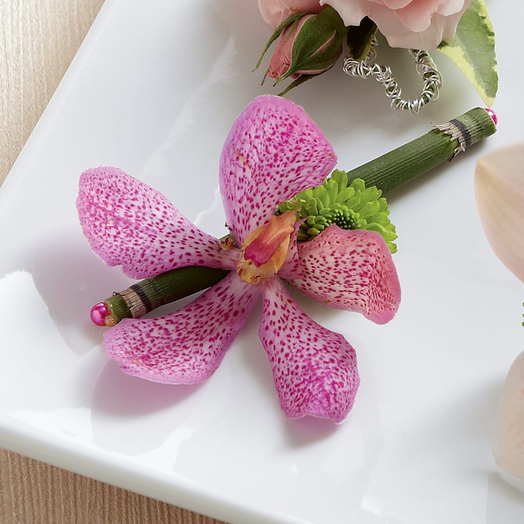 Pink Mokara Boutonniere – ROY'S FLORIST, Winnipeg MB