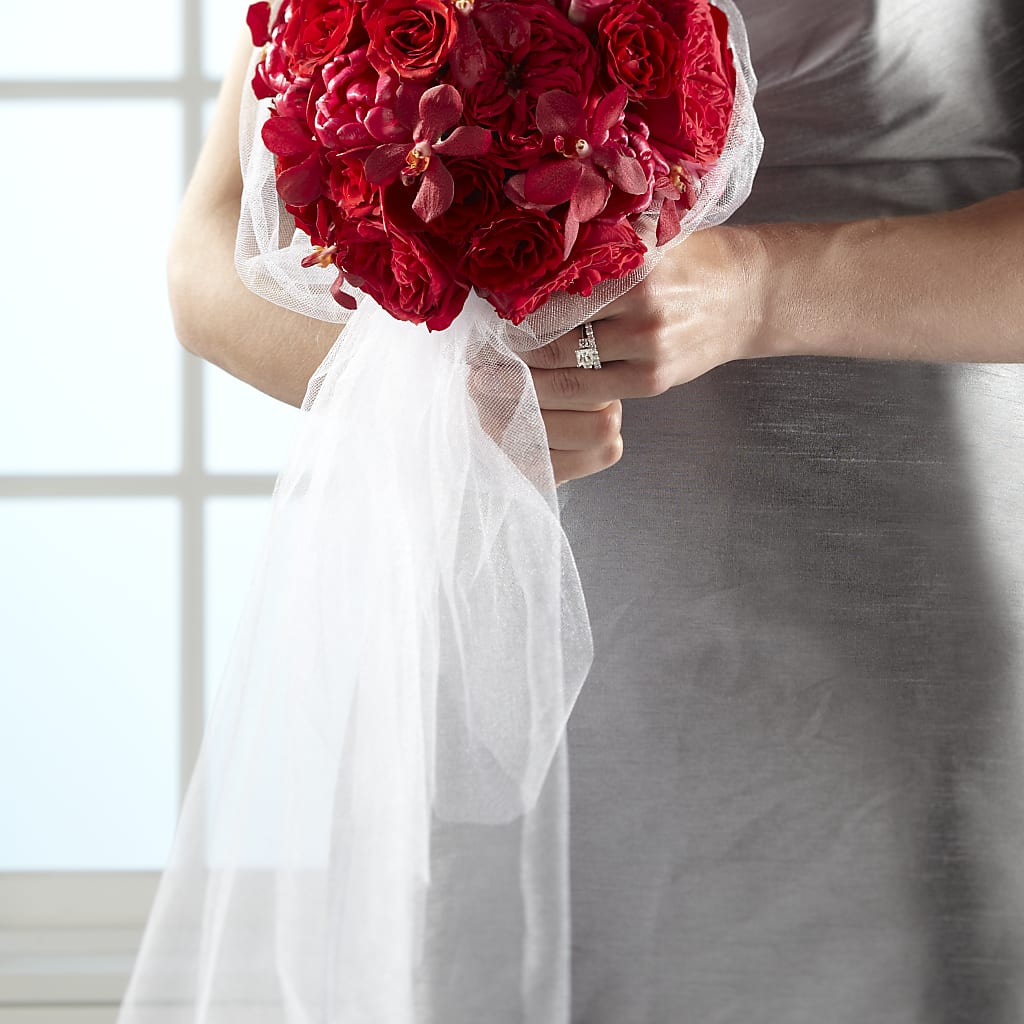 Desire Bouquet – ROY'S FLORIST, Winnipeg MB