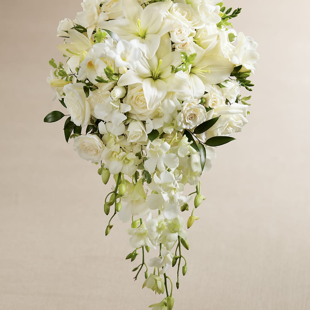 White Wonders Bouquet – ROY'S FLORIST, Winnipeg MB
