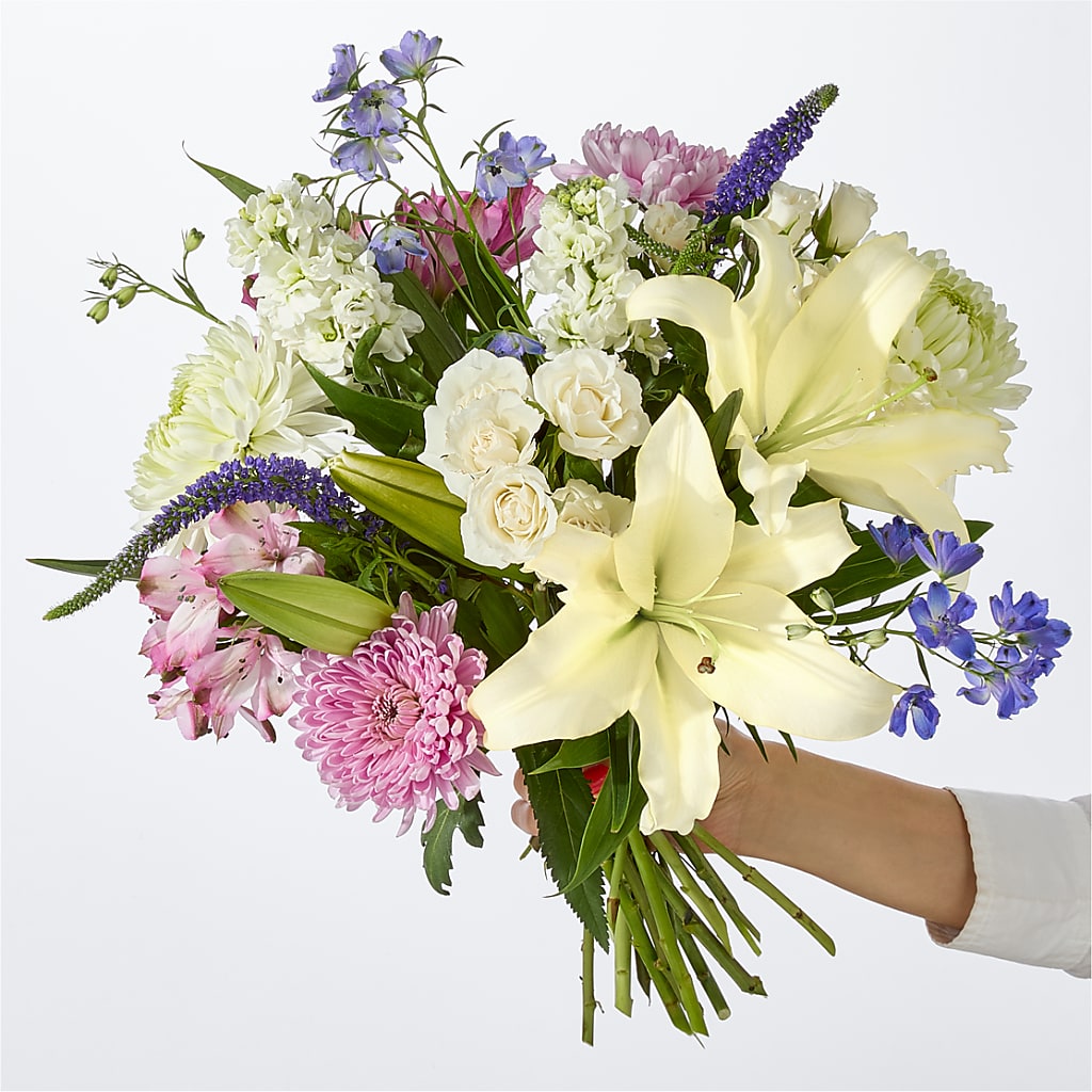 Winter Celebration Bouquet – ROY'S FLORIST, Winnipeg MB