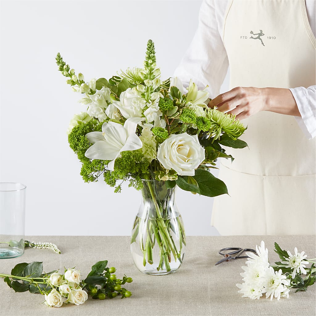 Irish Garden - A Florist Original – ROY'S FLORIST, Winnipeg MB