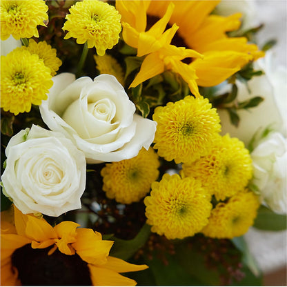 Luminous Morning Bouquet – ROY'S FLORIST, Winnipeg MB