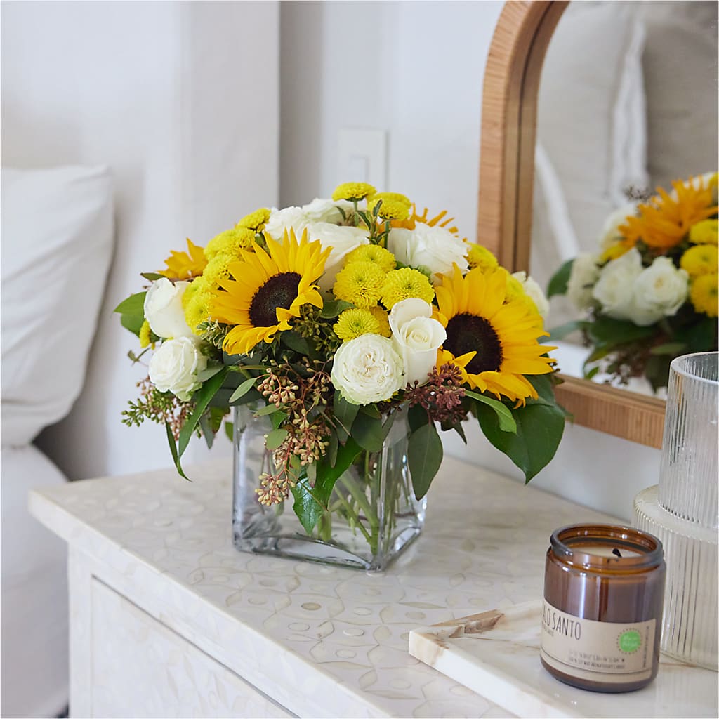 Luminous Morning Bouquet – ROY'S FLORIST, Winnipeg MB