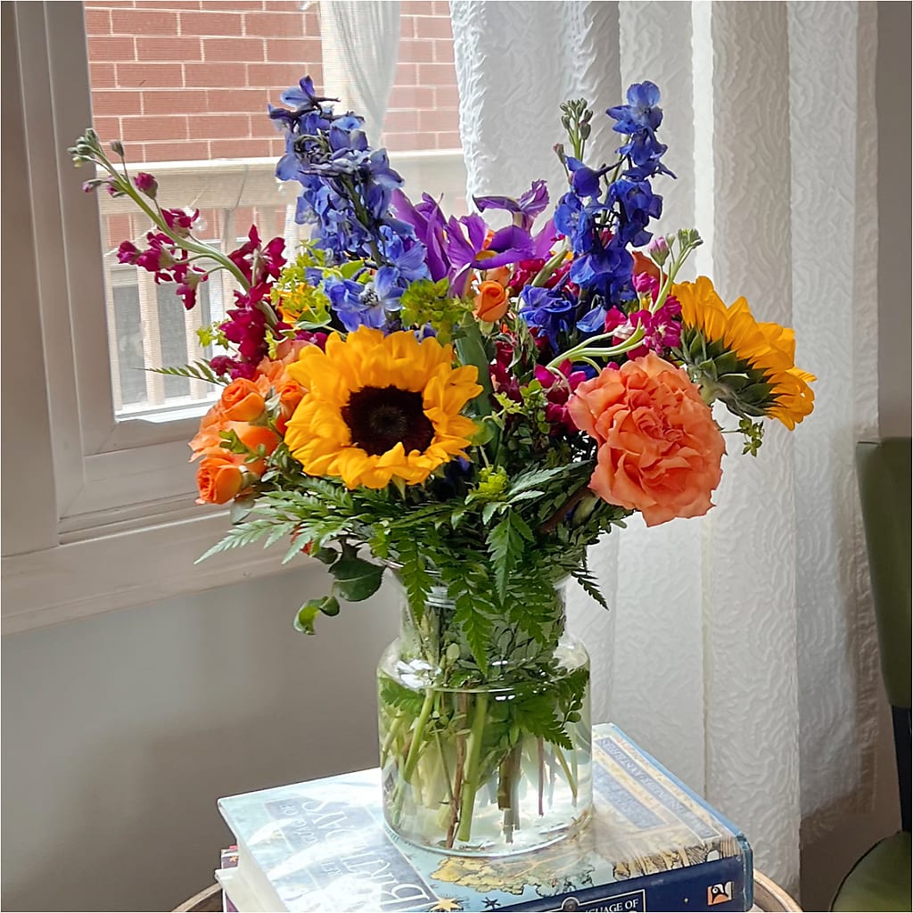 Rays of Life Bouquet – ROY'S FLORIST, Winnipeg MB