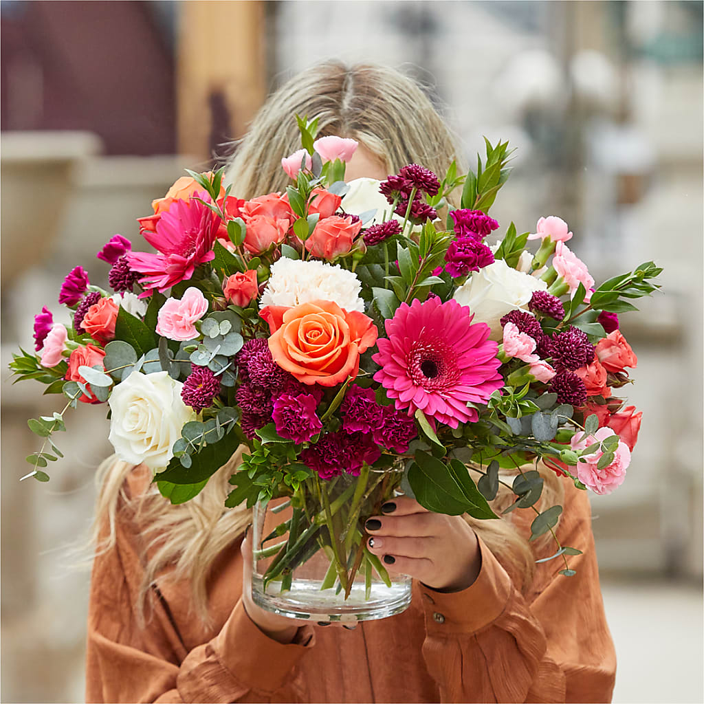 Smell the Roses Bouquet – ROY'S FLORIST, Winnipeg MB