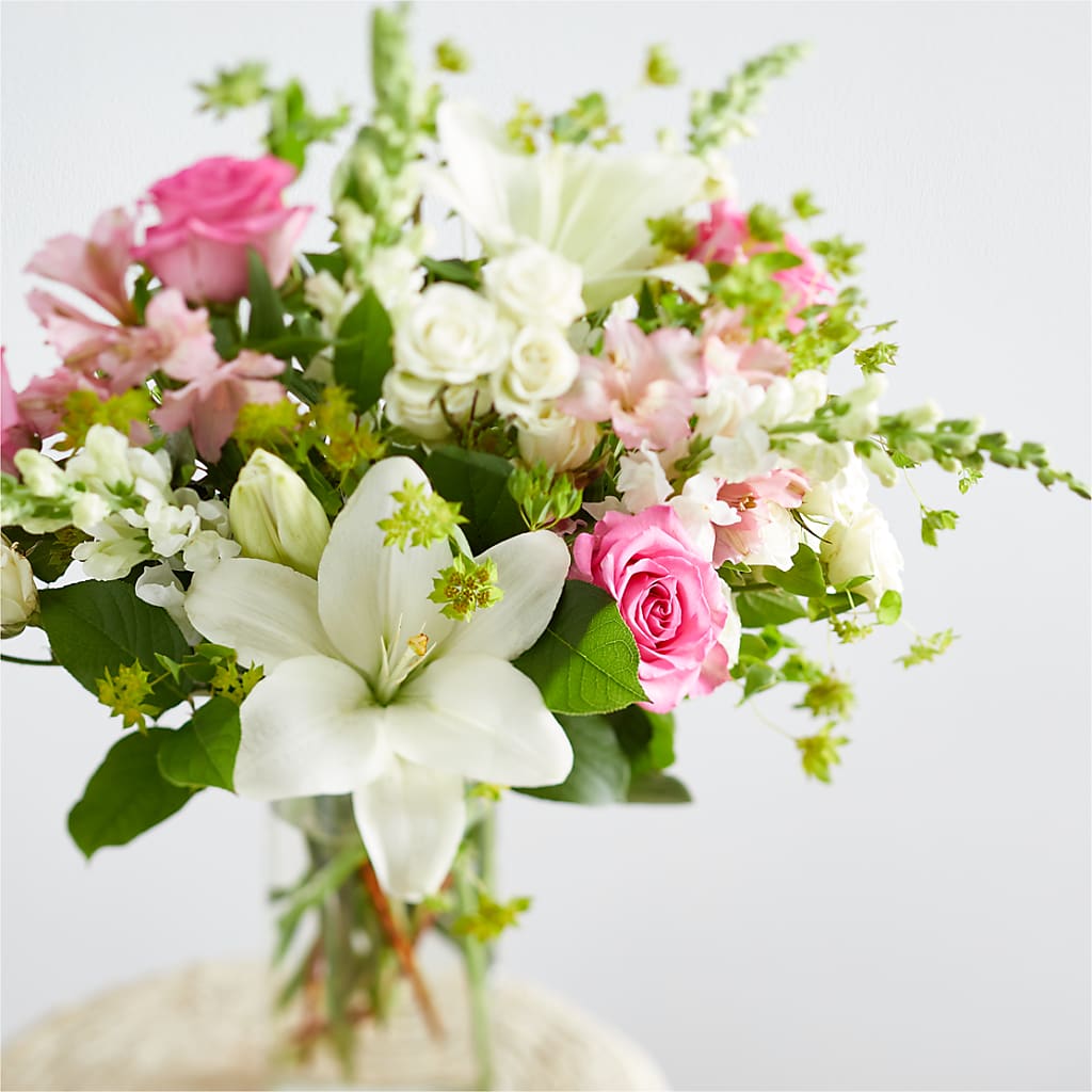 Fondly Bouquet – ROY'S FLORIST, Winnipeg MB