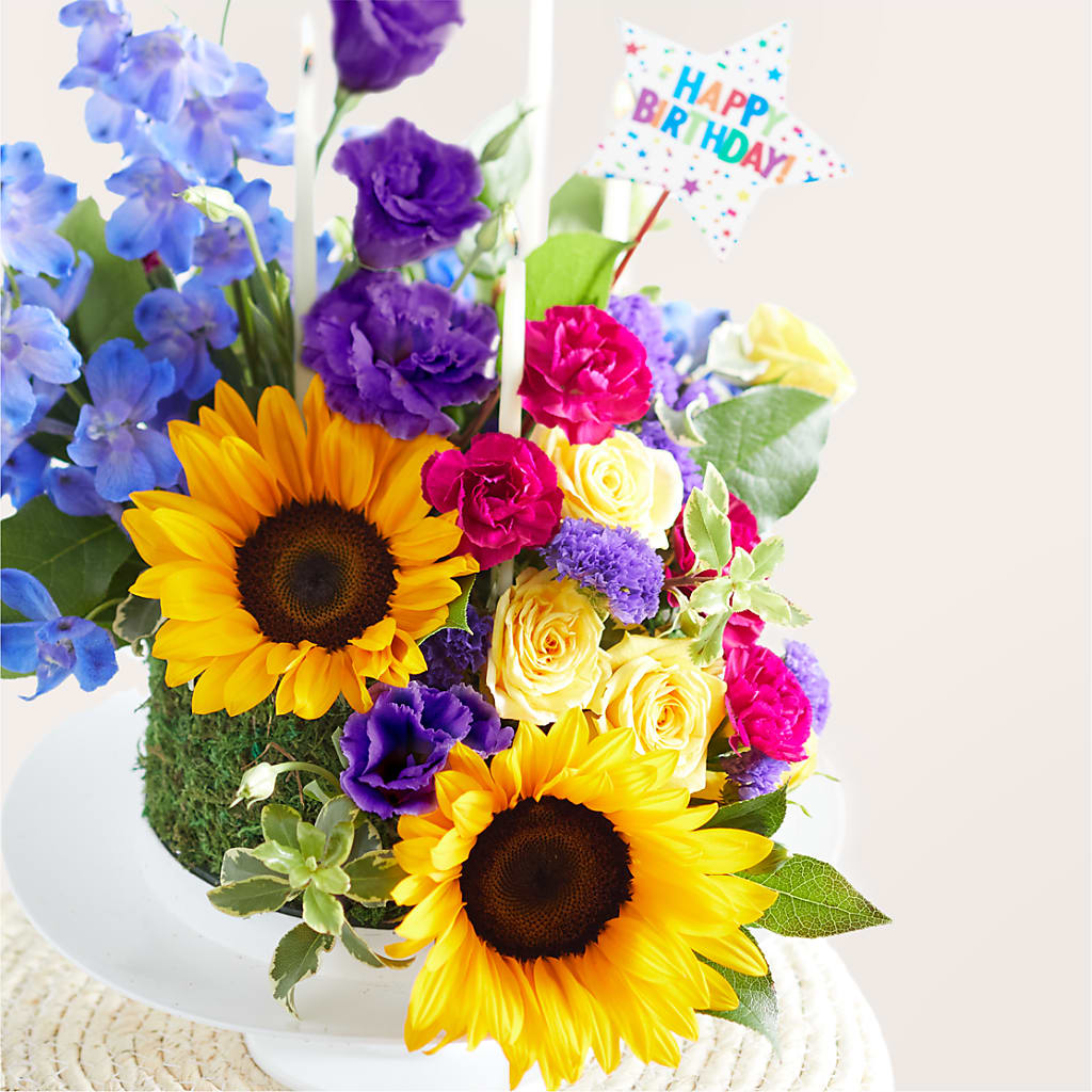 Star of the Day Floral Cake – ROY'S FLORIST, Winnipeg MB